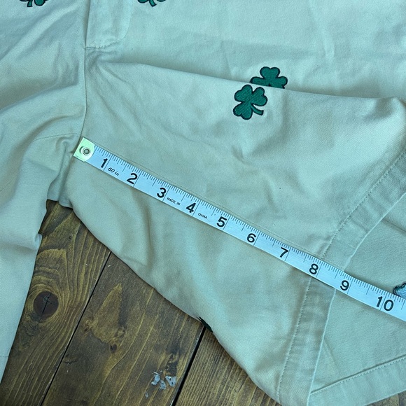 Castaway clothing khaki shorts with embroidered shamrocks size 34 - Picture 6 of 6